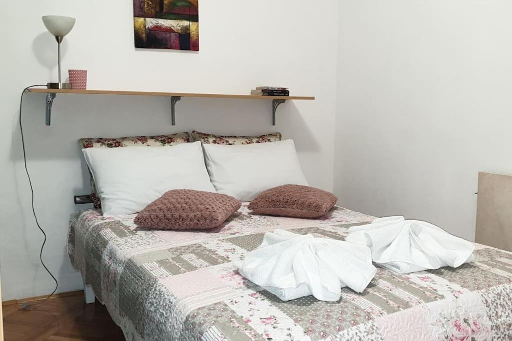 Alex Apartment Zemun Bagian luar foto