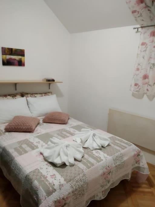 Alex Apartment Zemun Bagian luar foto
